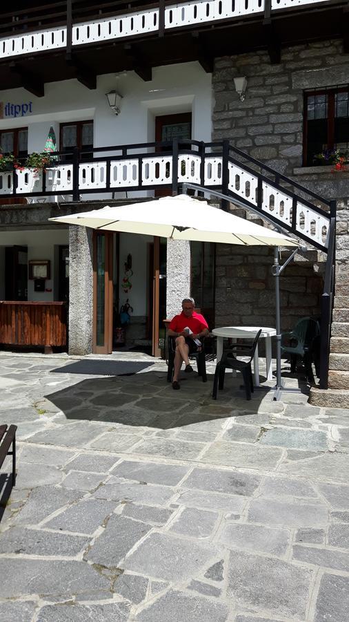 Casa Alpina De Filippi Hotel Macugnaga Exterior foto