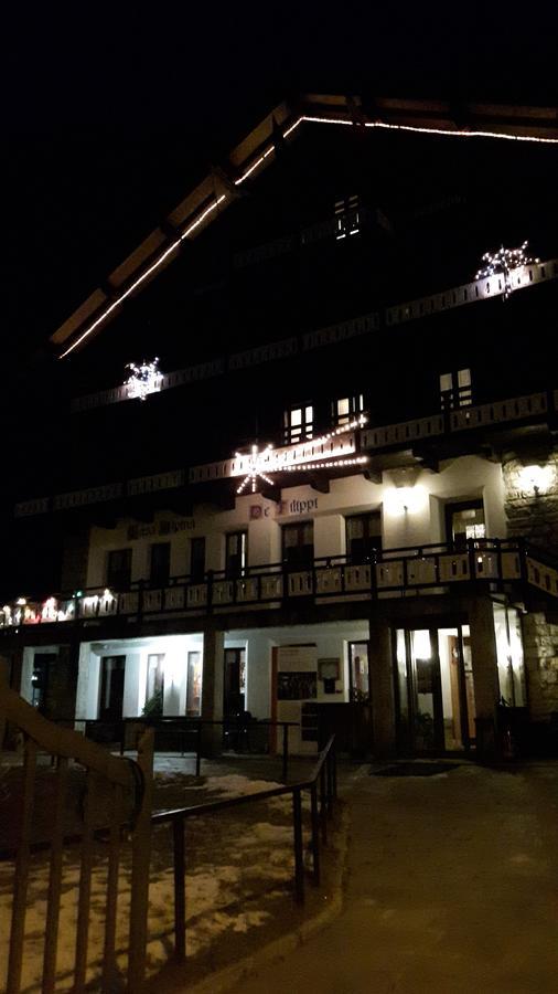 Casa Alpina De Filippi Hotel Macugnaga Exterior foto